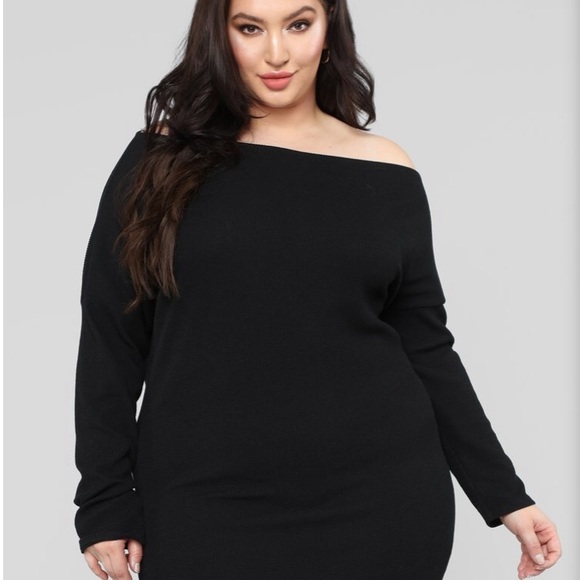 Fashion nova Dress - Picture 2 of 5